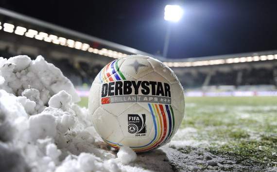 Eredivisie Ball in snow
