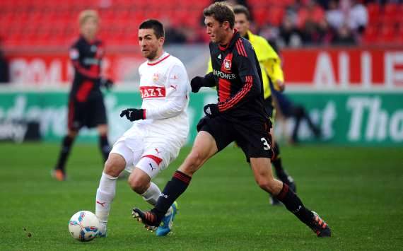Leverkusen verzockt es spät