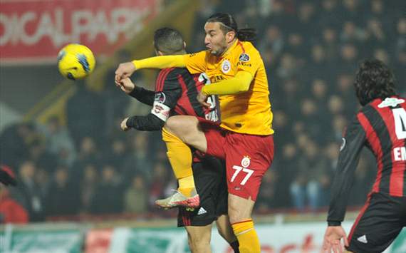 Spor Toto Süper Lig: Elyasa Süme (Gaziantepspor) - Necati Ateş (Galatasaray)