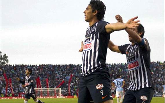 Rayaron a Chivas (2-0)
