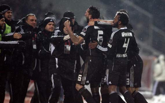STSL: Besiktas players celebrating a goal against Sivasspor