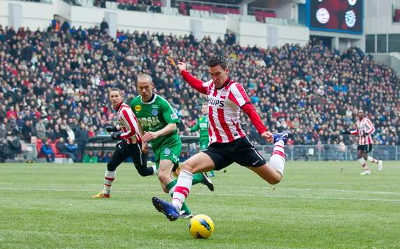Tekuk De Graafschap, PSV Puncaki Klasemen