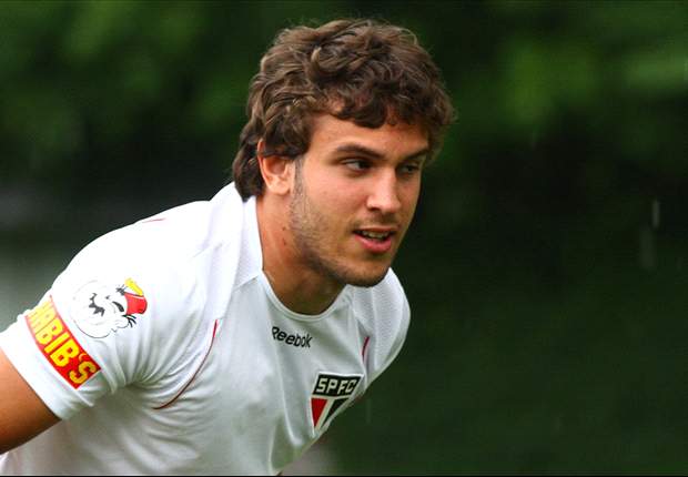 AC Milan close in on Sao Paulo's Bruno Uvini