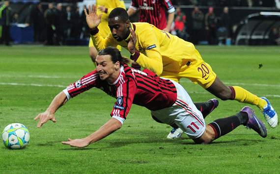 Ibrahimovic & Djourou - Milan-Arsenal - Champions League (Getty Images)