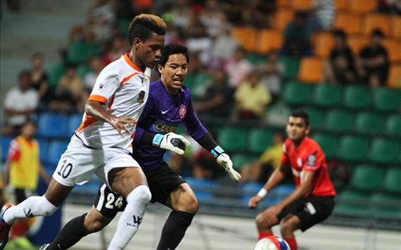 Jordan Webb, Syazwan Buhari, Courts Young Lions vs Hougang, S.League, Singapore