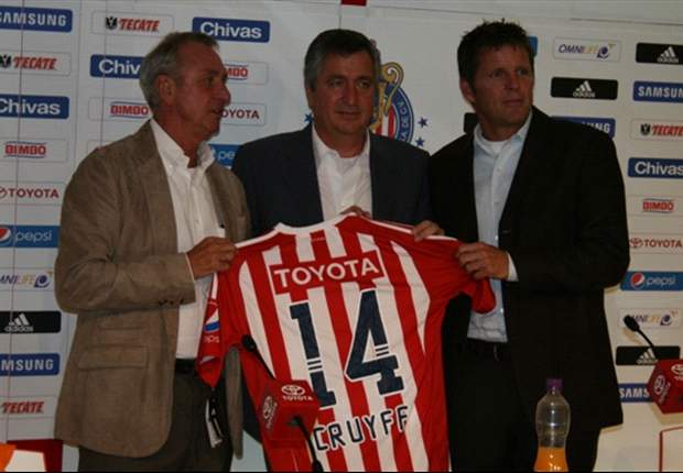 Johan Cruyff pide tiempo para resultados en Chivas