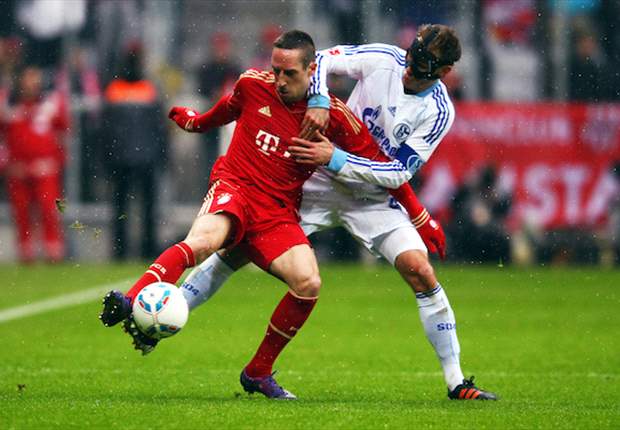 Bayern offer €5m plus Rafinha for Howedes - report