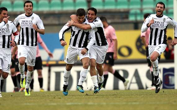 Siena celebrating (Getty Images)
