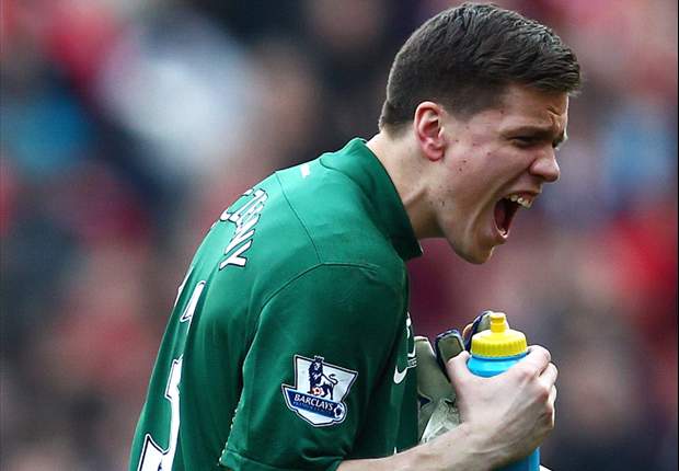 Szczesny insists Arsenal are improving despite Van Persie uncertainty
