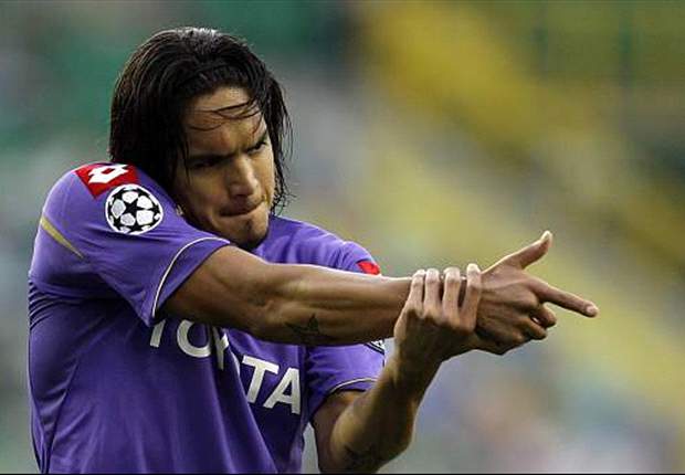 Liverpool start talks with Fiorentina over Juan Manuel Vargas - report