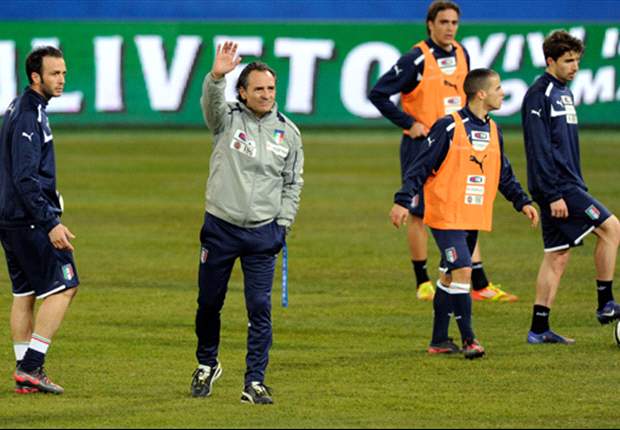 Speciale - Costruiamo la Nazionale: vota il quarto difensore per Euro 2012