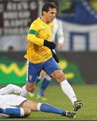 Hernanes - Brasil x Bósnia-Herzegovina
