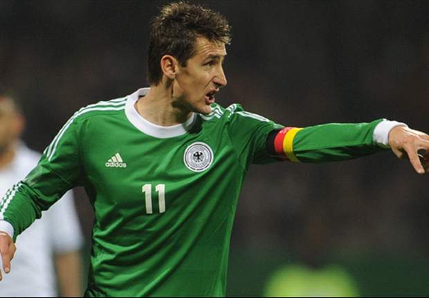 Germany never lose when he scores a goal: Why Miroslav Klose will start instead of Mario Gomez