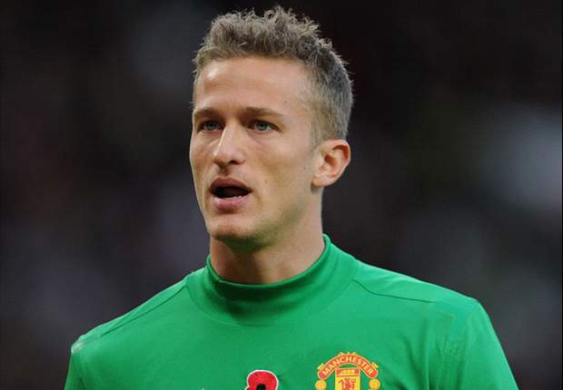 Manchester United step up Begovic chase