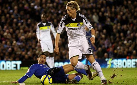 FA Cup: Fernando Torres - Curtis Davies, Birmingham City v Chelsea