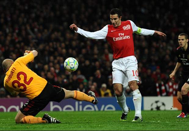 Arsenal should sell Van Persie and sign Papiss Cisse, says Parlour