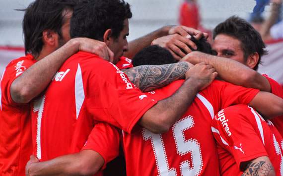 Independiente se llevó el clásico y puso en jaque a Racing y a Basile (4-1)