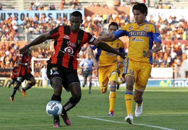 Liverpool and Porto have a 'personal interest' in me, claims Jaguares' Jackson Martinez