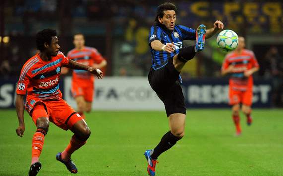 Nicolas N'Koulou, Diego Milito - Inter-Olympique Marseille (Getty Images)