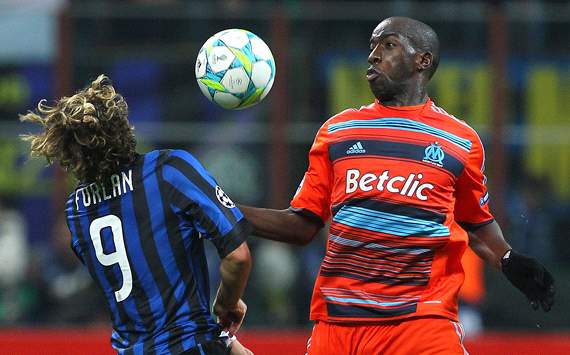 Diego Forlan, Souleymane Diawara - Inter-Olympique Marseille (Getty Images)