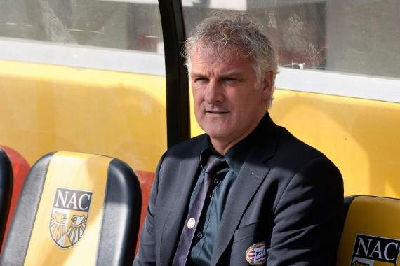 Fred Rutten Ingin Tangani Timnas