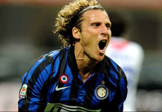Forlan reveals imminent Brazil move