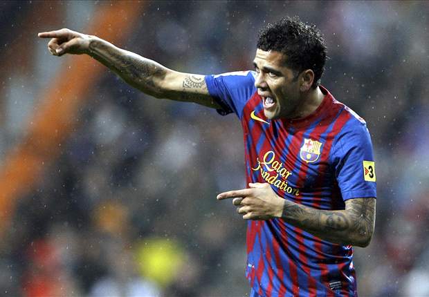 Messi better than Neymar, says Dani Alves