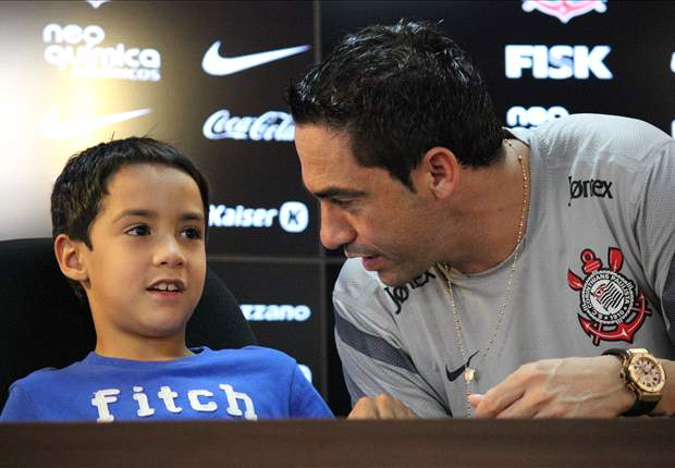Chicão garante apoio a Julio César