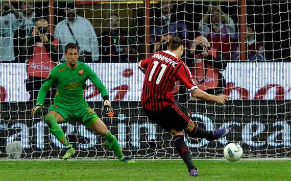 Zlatan Ibrahimovic scores the penalty - Milan-Roma (Getty Images)