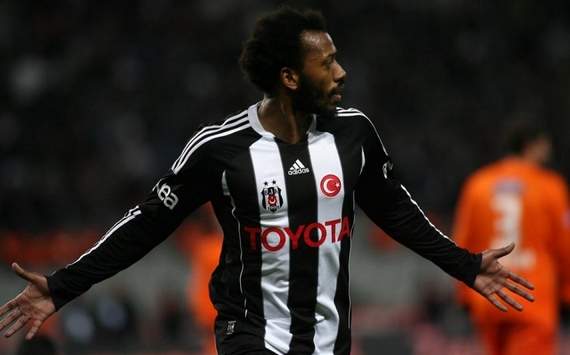 Besiktas to keep Fernandes and Almeida