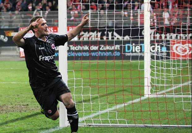 Official: Napoli's Erwin Hoffer rejoins Eintracht Frankfurt on loan