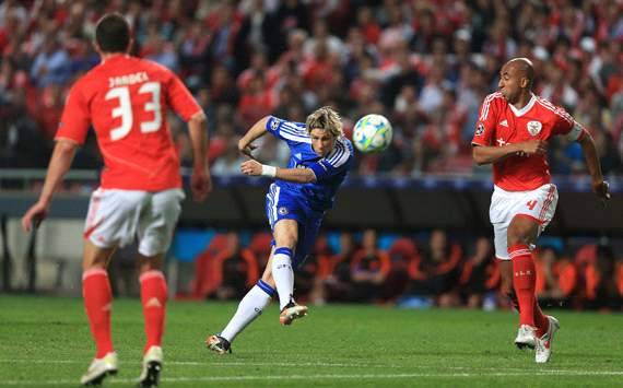 UEFA Champions League: Fernando Torres, SL Benfica v Chelsea