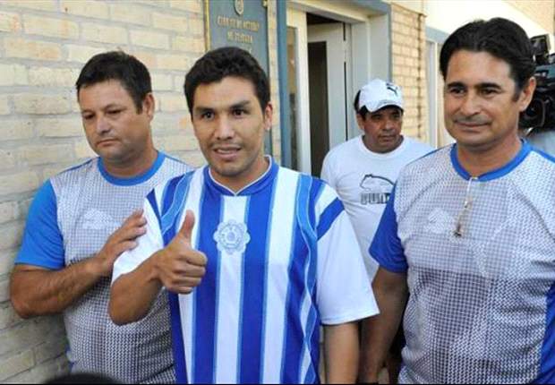 Salvador Cabanas makes professional football comeback two years after shooting