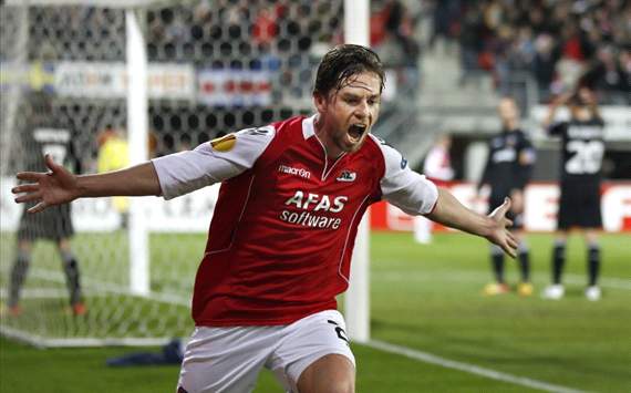 Brett Holman na wereldgoal (AZ - Valencia)