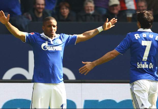 Schalke can win the Bundesliga, says Farfan