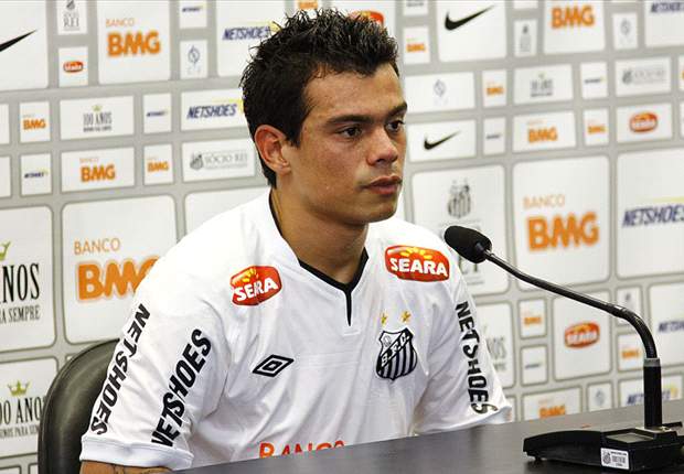 Santos tem Bernardo apenas para o Brasileirão