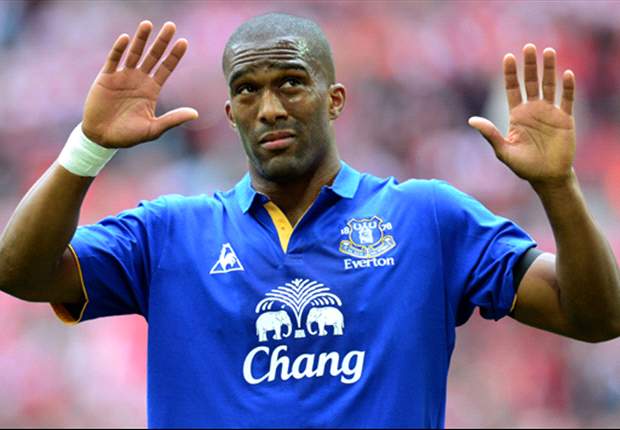 Distin wants Pienaar and more new faces at Everton