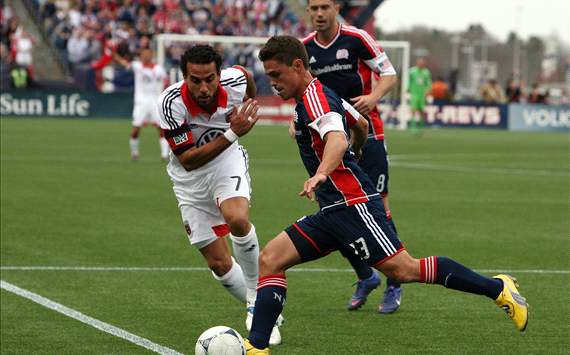 Ryan Guy, Dwayne De Rosario; DC United - New England Revolution
