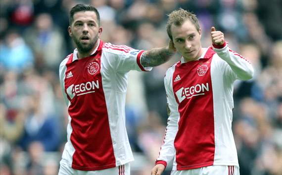 Theo Janssen en Christian Eriksen (Ajax - De Graafschap)