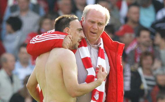 Uli Hoeneß: „Pokalspiel wird uns zeigen, wo der Hammer hängt“