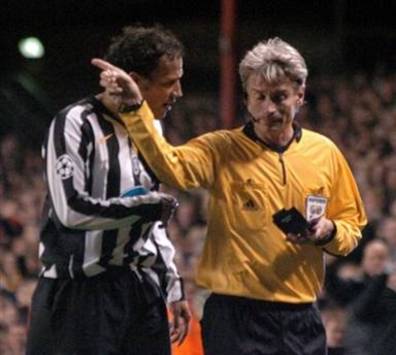 Zebina in Arsenal-Juventus (AFP)