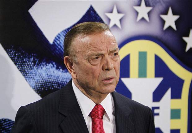 Novo técnico da Seleção será conhecido em janeiro de 2013