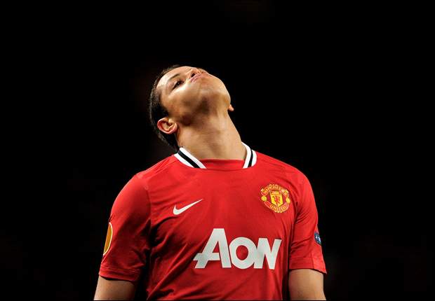Mexicans Abroad Recap: Chicharito misses out on Manchester Derby