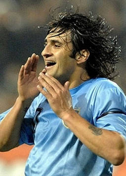 Carlos Bueno celebra con Uruguay (AFP)