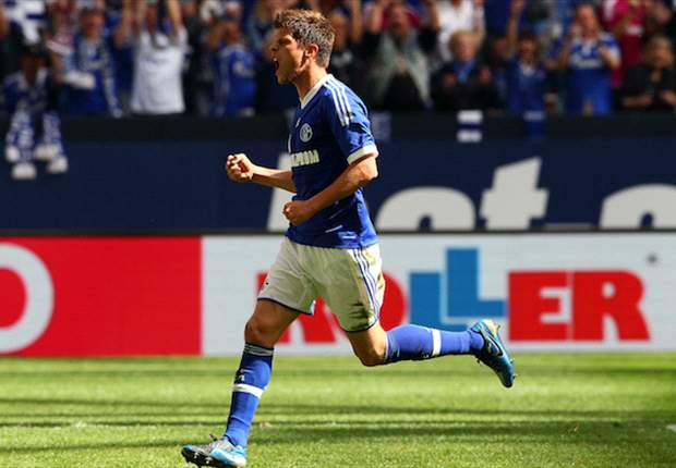 Huntelaar desperate to finish as Bundesliga's top scorer