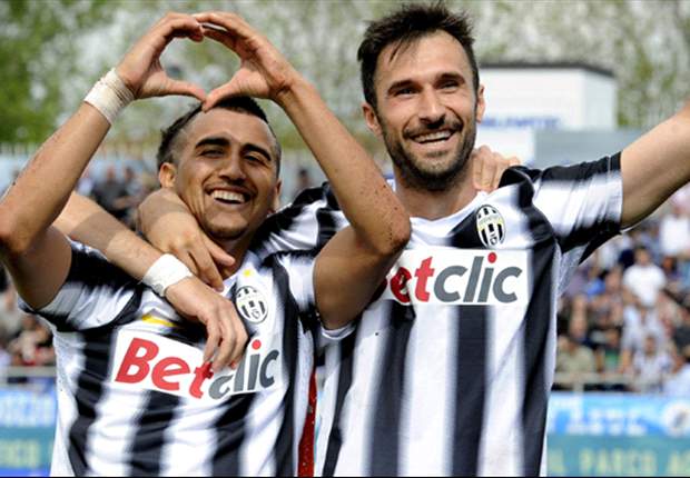 Cassano's miraculous Milan magic not enough as Juventus juggernaut closes in on Scudetto