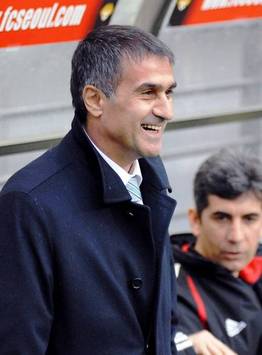 Senol Gunes coach of seoul