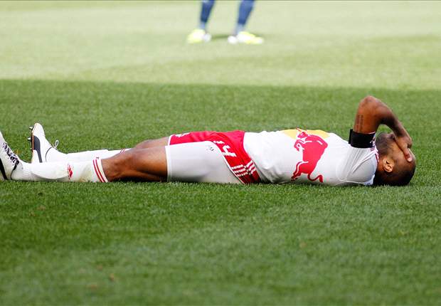 Thierry Henry to miss a month with a hamstring strain