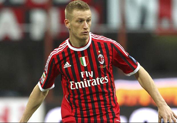 I tifosi del Milan sono più freddi che mai, ma Abate prova a riscaldarli: "Sono ottimista per la stagione, vedo Pato molto carico"