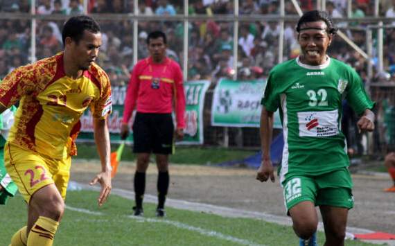 Supardi - Sriwijaya FC & Wawan Widiantoro - PSMS ISL (GOAL.com/Nina Rialita)